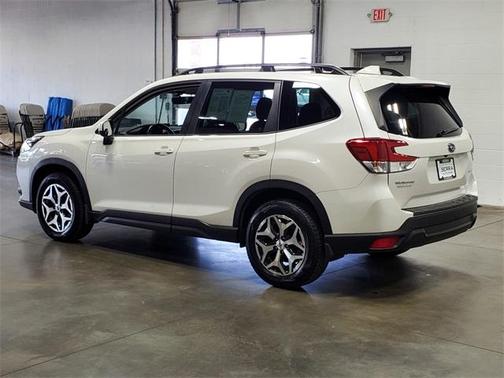 2022 Subaru Forester Premium
