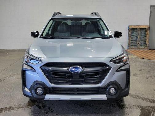 Ice Silver Metallic 2023 Subaru Outback Limited