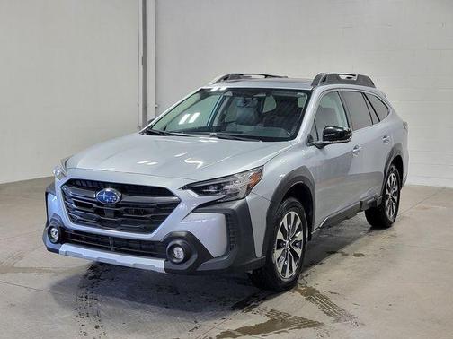 Ice Silver Metallic 2023 Subaru Outback Limited
