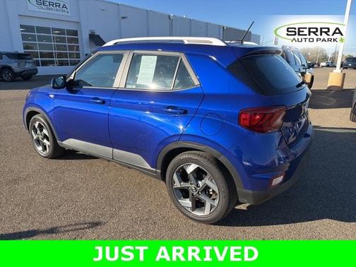 2023 Hyundai VENUE Limited