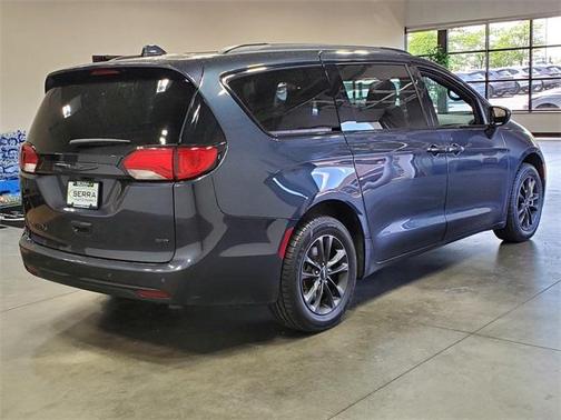 2020 Chrysler Pacifica Launch Edition