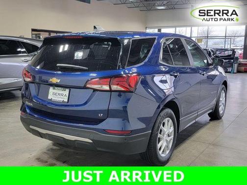 Blue Glow Metallic 2023 Chevrolet Equinox 1LT