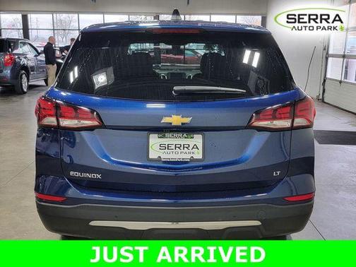 Blue Glow Metallic 2023 Chevrolet Equinox 1LT