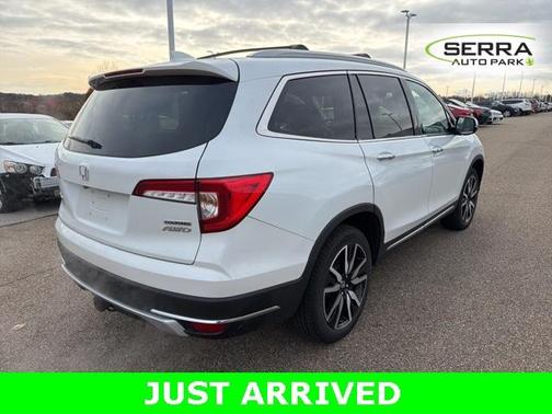2022 Honda Pilot Touring 7-Passenger