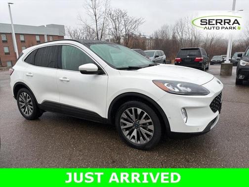 2020 Ford Escape Titanium Hybrid