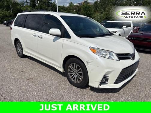 2019 Toyota Sienna L