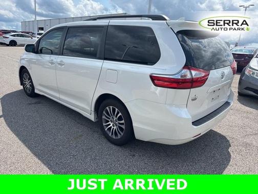 2019 Toyota Sienna L