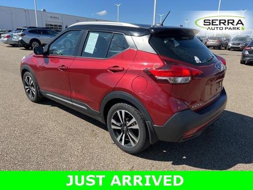 2019 Nissan Kicks SR