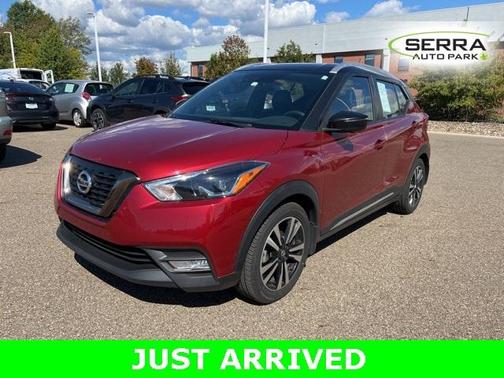 2019 Nissan Kicks SR