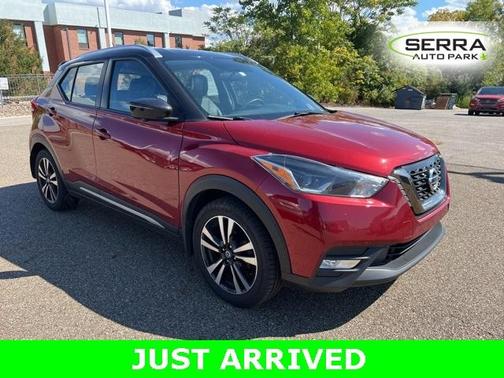 2019 Nissan Kicks SR