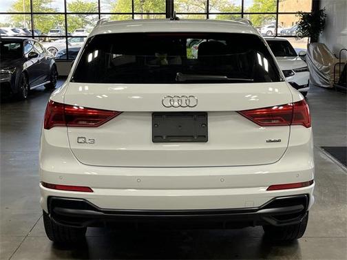 2021 Audi Q3 45 S line Premium
