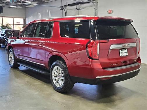2022 GMC Yukon XL SLT