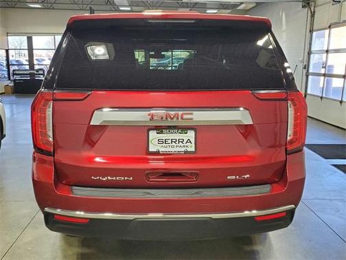 2022 GMC Yukon XL SLT