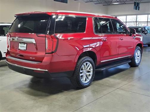 2022 GMC Yukon XL SLT