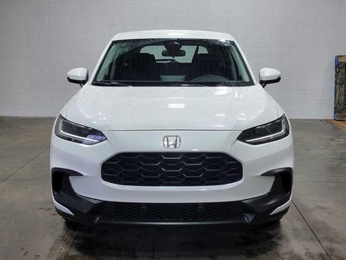 Platinum White Pearl 2025 Honda HR-V LX