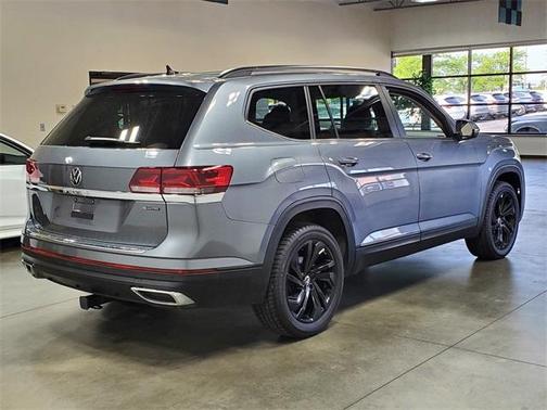 2023 Volkswagen Atlas 2.0T SE