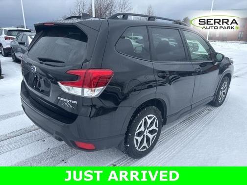 2022 Subaru Forester Premium