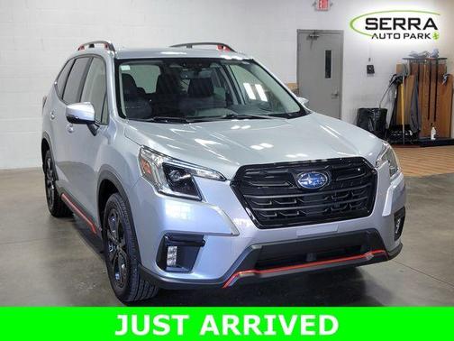 Ice Silver Metallic 2022 Subaru Forester Sport