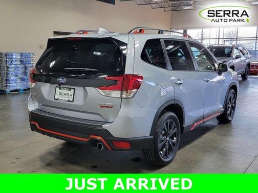Ice Silver Metallic 2022 Subaru Forester Sport