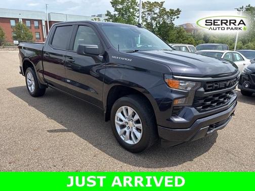 2022 Chevrolet Silverado 1500 Custom