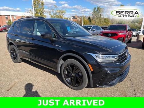 2023 Volkswagen Tiguan 2.0T SE R-Line Black