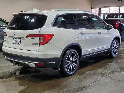 2019 Honda Pilot Touring 7-Passenger