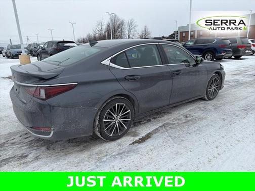 2024 Lexus ES 300h 300H