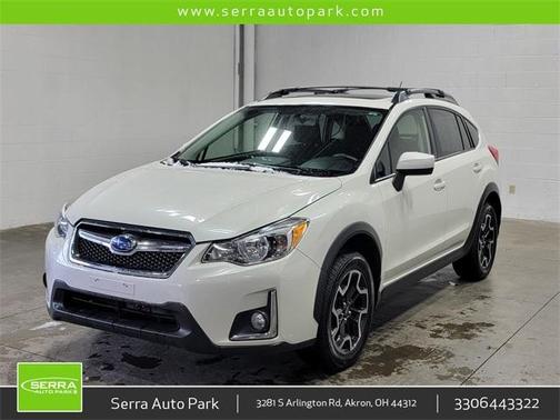 Crystal White Pearl 2017 Subaru Crosstrek 2.0i Premium