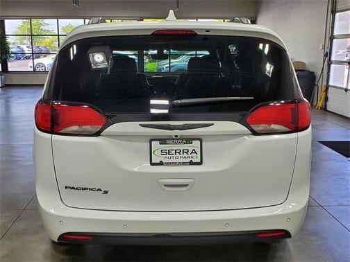 2020 Chrysler Pacifica Touring-L Plus