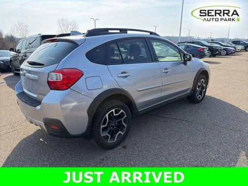 Ice Silver Metallic 2016 Subaru Crosstrek 2.0i Limited