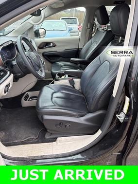 2018 Chrysler Pacifica Touring-L Plus