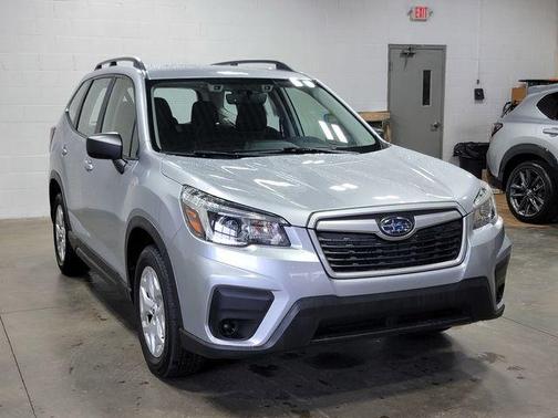Ice Silver Metallic 2019 Subaru Forester Base (CVT)
