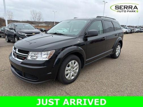 Pitch Black Clearcoat 2019 Dodge Journey SE Value Package