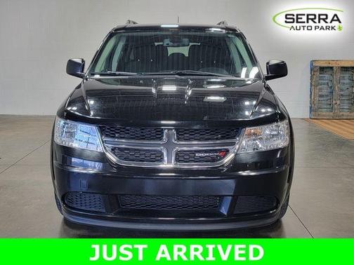 Pitch Black Clearcoat 2019 Dodge Journey SE Value Package