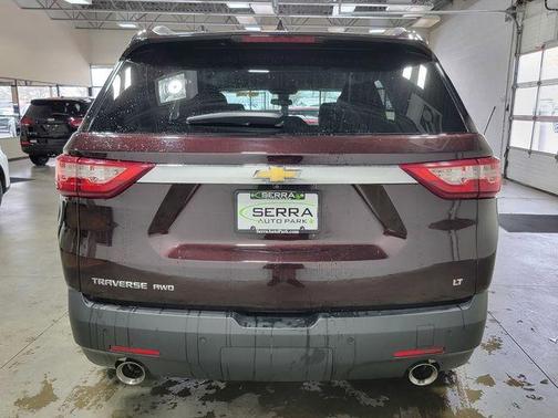 Black Cherry Metallic 2021 Chevrolet Traverse LT Cloth