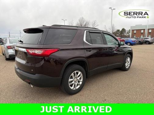 2021 Chevrolet Traverse LT Cloth