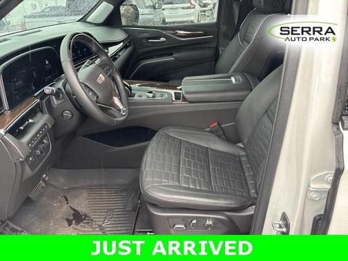 2024 Cadillac Escalade ESV Sport Platinum
