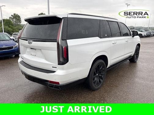 2024 Cadillac Escalade ESV Sport Platinum