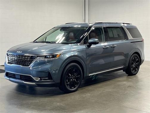 2023 Kia Carnival SX