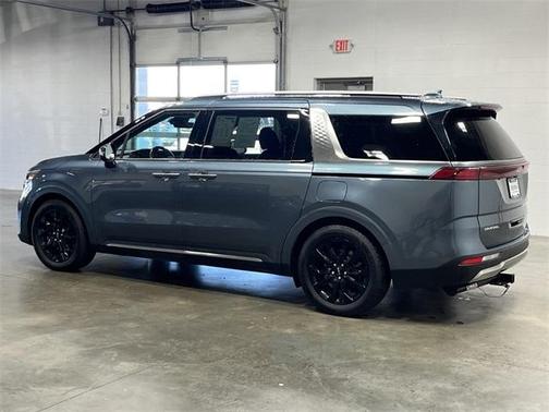 2023 Kia Carnival SX