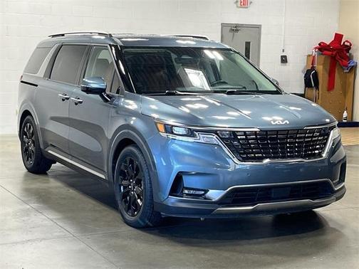 2023 Kia Carnival SX
