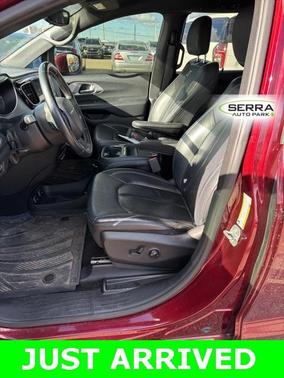 2018 Chrysler Pacifica Touring-L