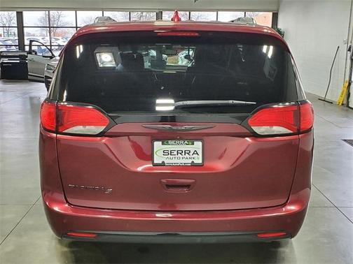 2018 Chrysler Pacifica Touring-L