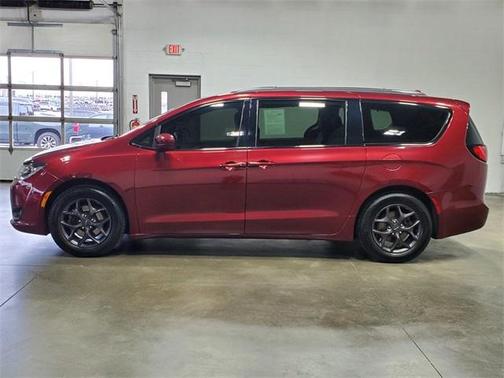 2018 Chrysler Pacifica Touring-L