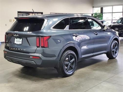 2022 Kia Sorento LX
