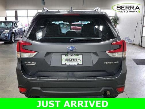 Magnetite Gray Metallic 2023 Subaru Forester Limited