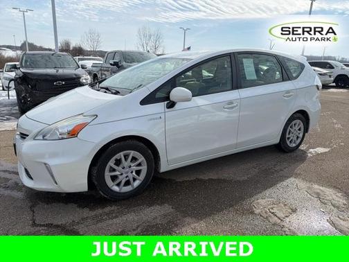 2013 Toyota Prius v Three