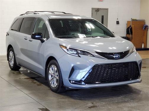 2023 Toyota Sienna XSE