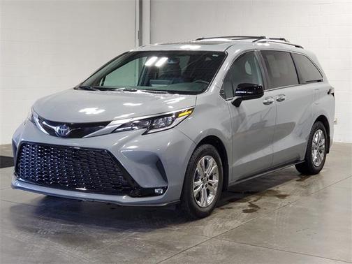2023 Toyota Sienna XSE
