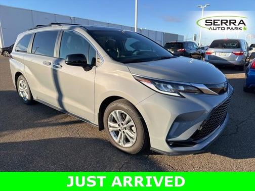 2023 Toyota Sienna XSE